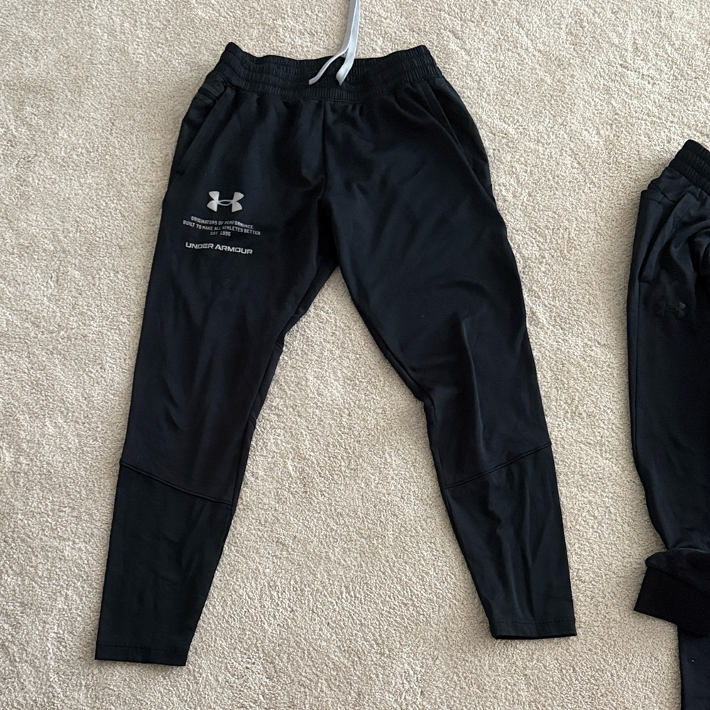 Under Armour men’s Black Sweatpants